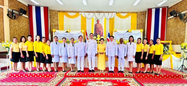 พิธีวันที่ระลึก พระบาทสมเด็จพระพุทธยอดฟ้าจุฬาโลกมหาราชและวันที่ระลึกมหาจักรีบรม ราชวงศ์