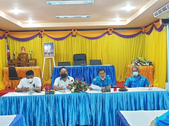 นายกประชุม มอบนโยบาย แก่ข้าราชการ พนักงานจ้าง อบต.ละแม